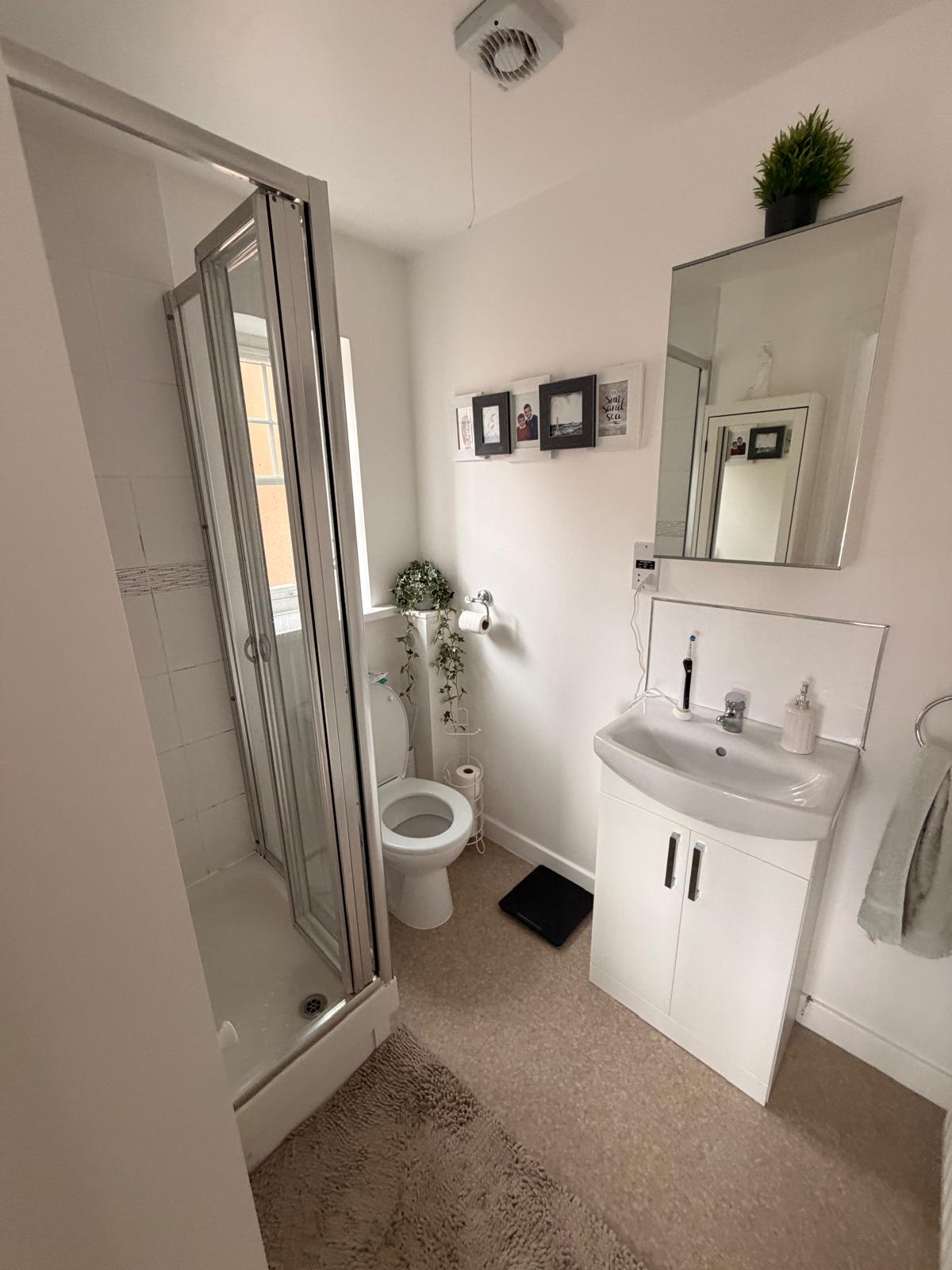 ensuite white newcastle